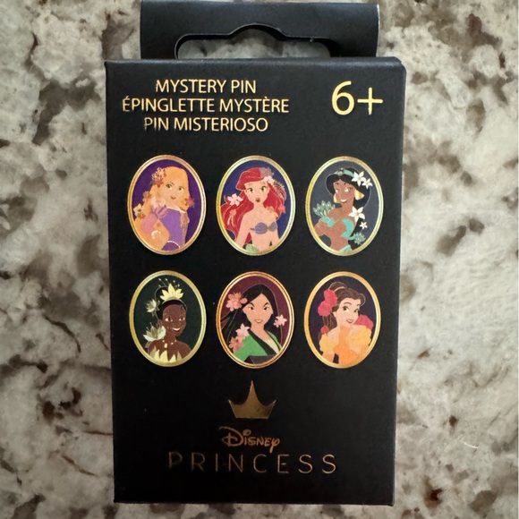 Loungefly Disney Princess Portraits Mystery Pin, Tiana - Picture 4 of 4
